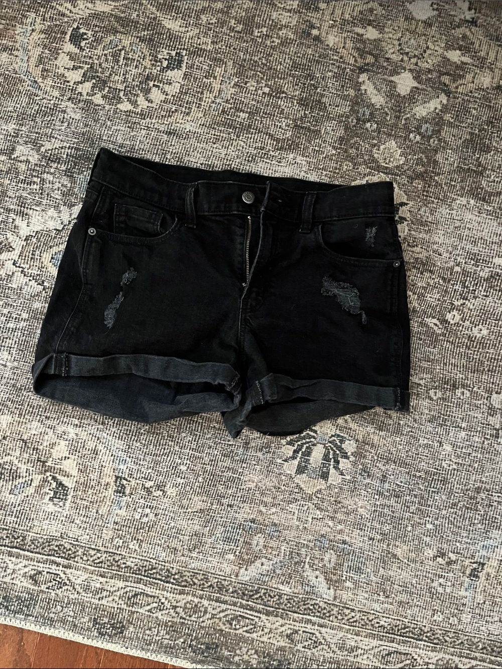 Old navy boyfriend Black Distressed Women’s Denim Shorts